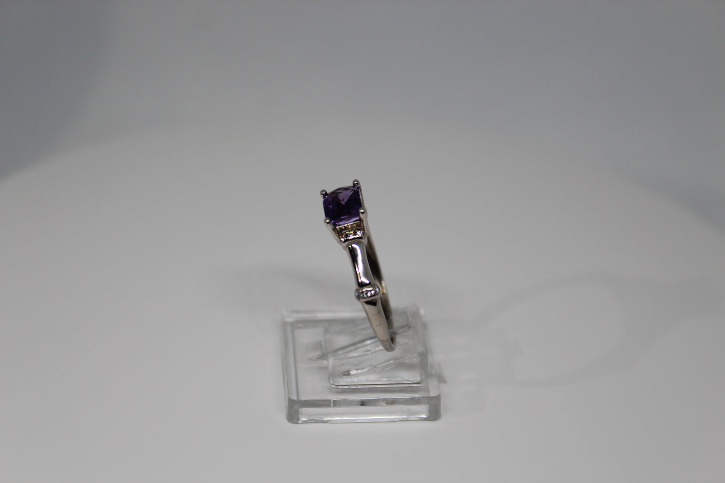 Amethyst Ring in 925 Sterling Silver
