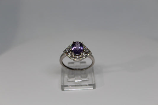 Amethyst Ring in 925 Sterling Silver