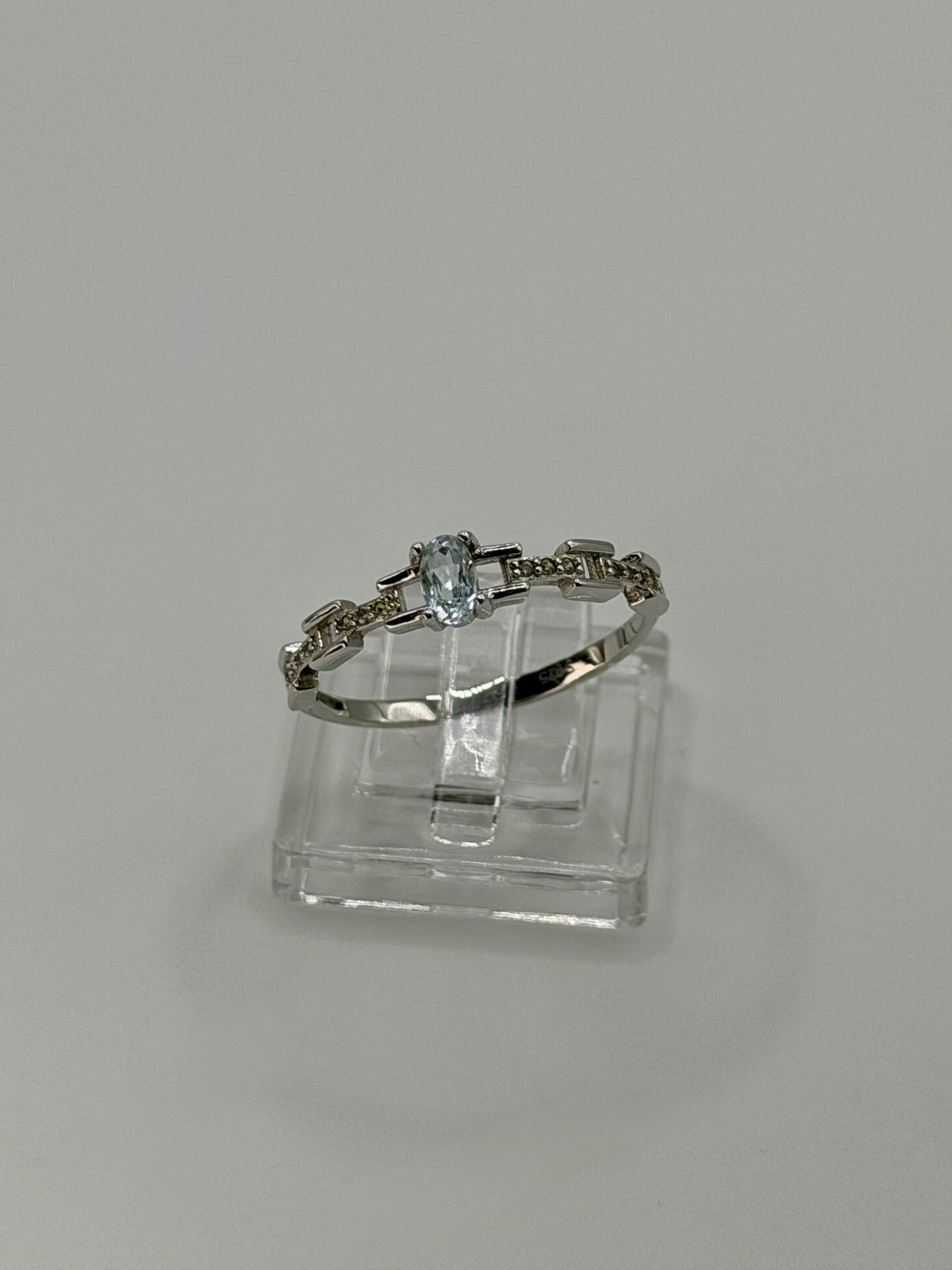 Natural Aquamarine Ring – 0.20 Ct
