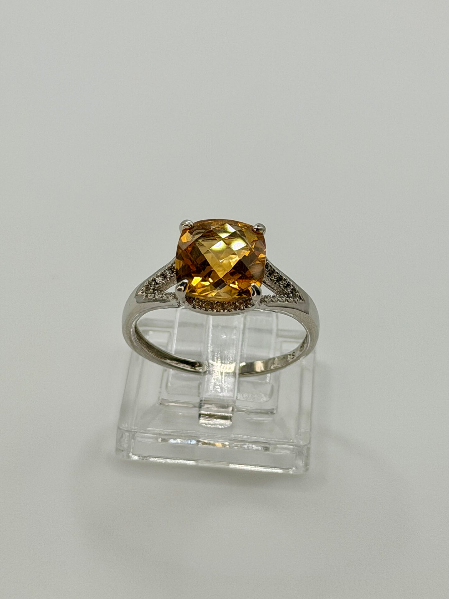 Natural Citrine Ring – 3 CT