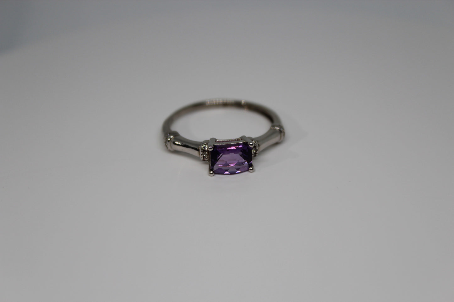 Amethyst Ring in 925 Sterling Silver