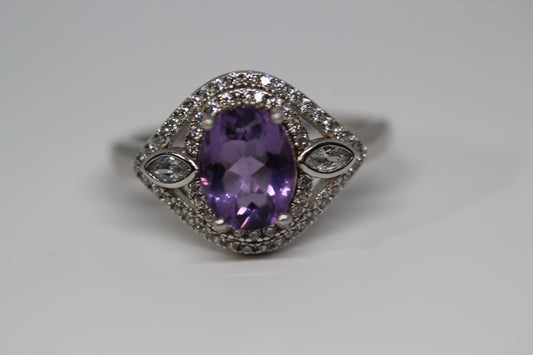 Amethyst Ring in 925 Sterling Silver