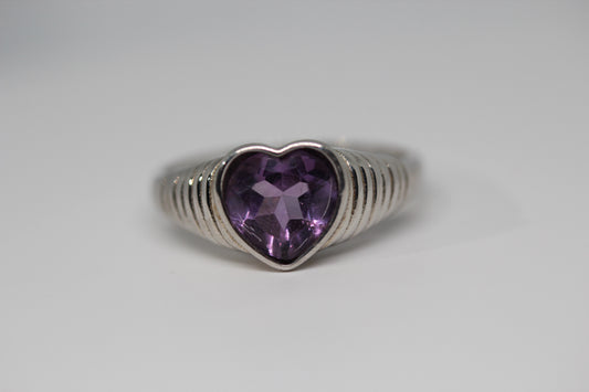 Vintage Heart Amethyst Ring in 925 Sterling Silver