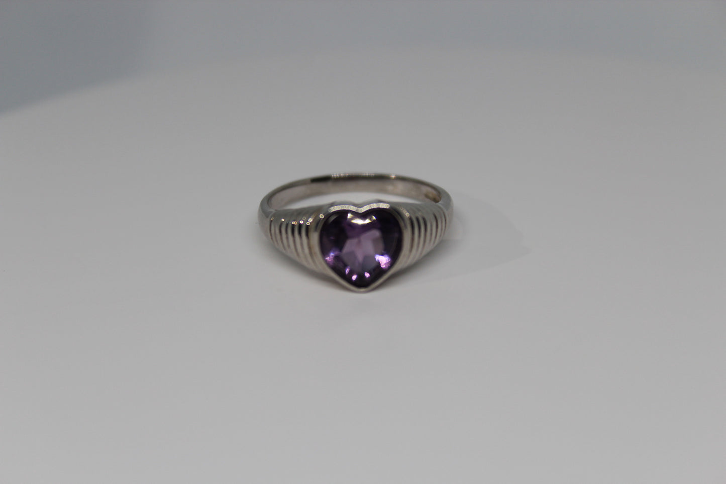 Vintage Heart Amethyst Ring in 925 Sterling Silver