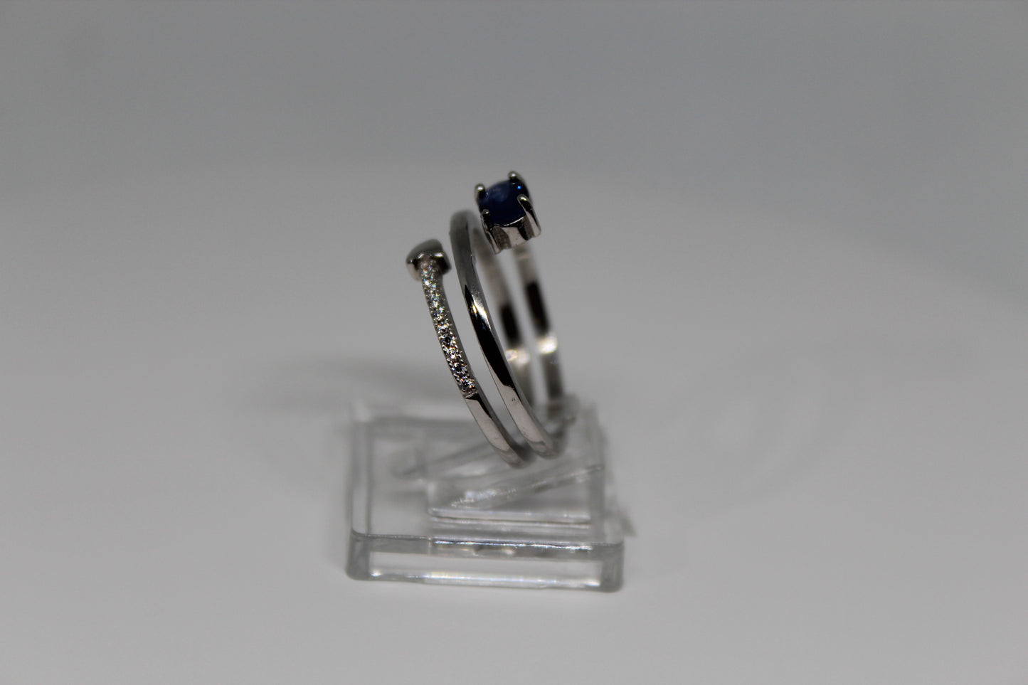 Blue Sapphire Ring in 925 Sterling Silver