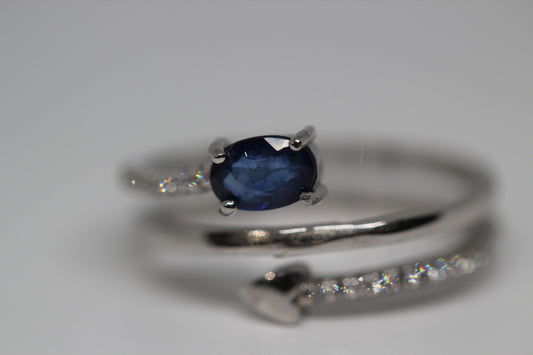Blue Sapphire Ring in 925 Sterling Silver