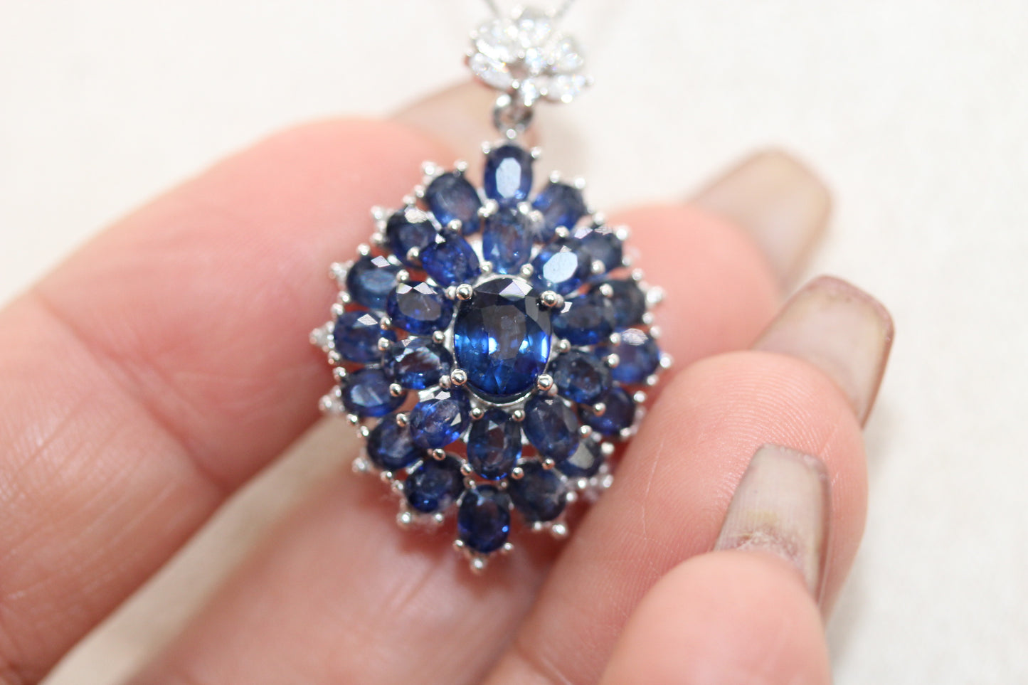 Natural Sapphire Statement Pendant – 5.07 CTW