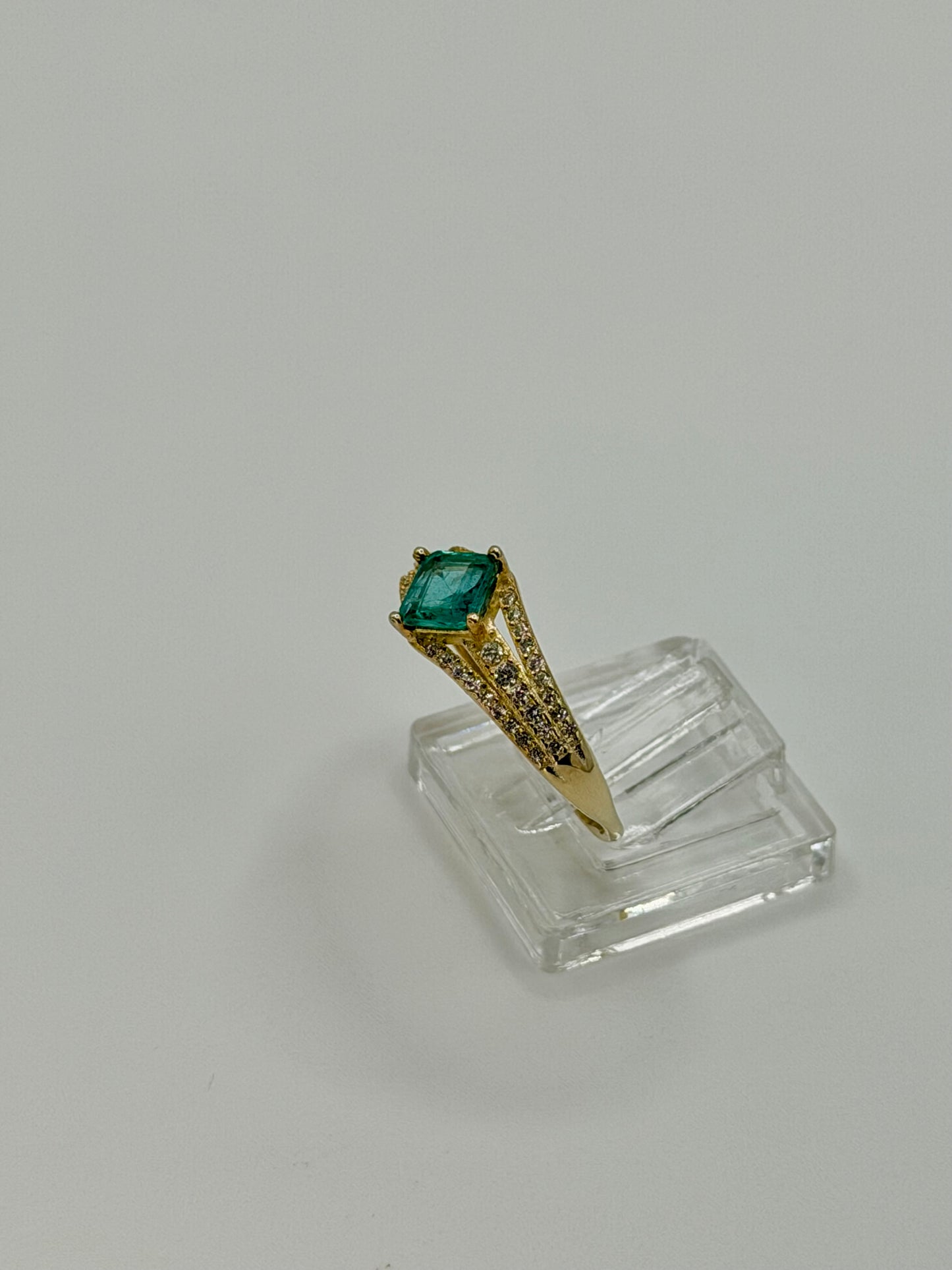 Natural Zambian Emerald Ring – 0.88 ct Emerald – Sterling Silver 925 with Gold Finish