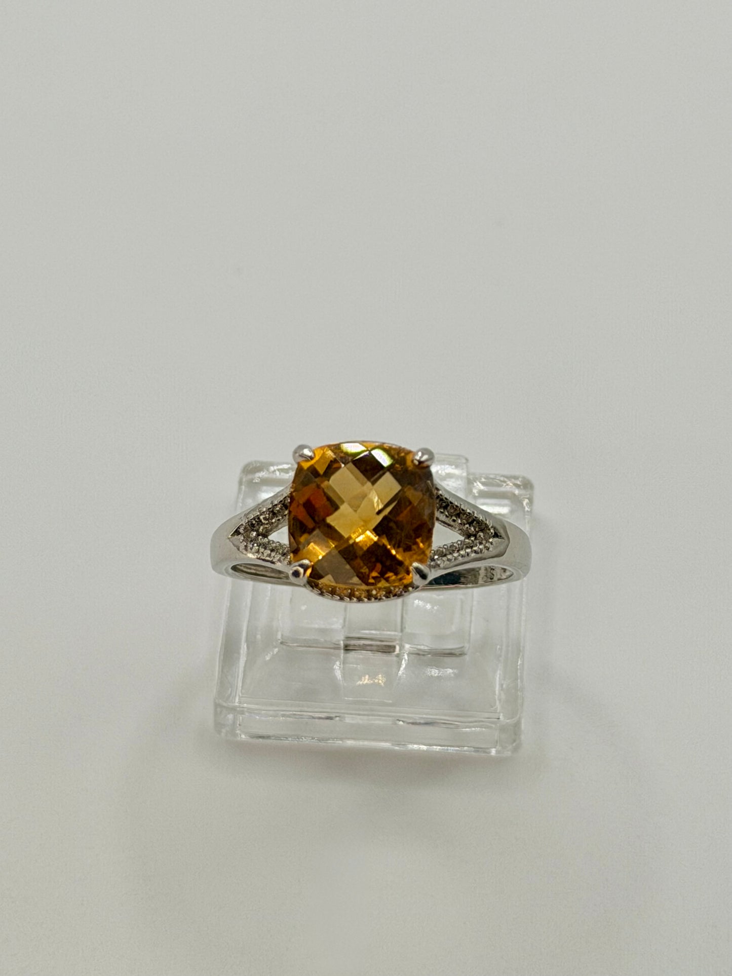 Natural Citrine Ring – 3 CT